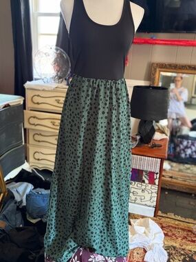 SHEIN Black Tank Top with Green Black Spot Maxi Skirt